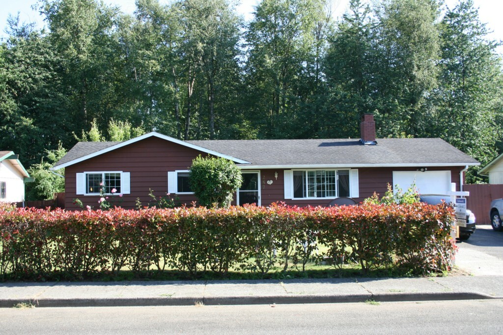 Property Photo:  257 Pollman Cir  WA 98264 