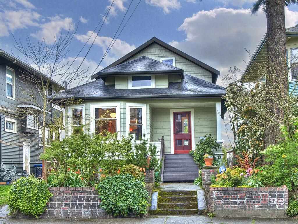 Property Photo: 825 31st Ave WA 98122