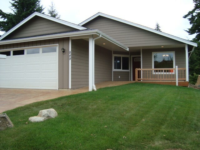 Property Photo:  849 NE Grady Way  WA 98310 