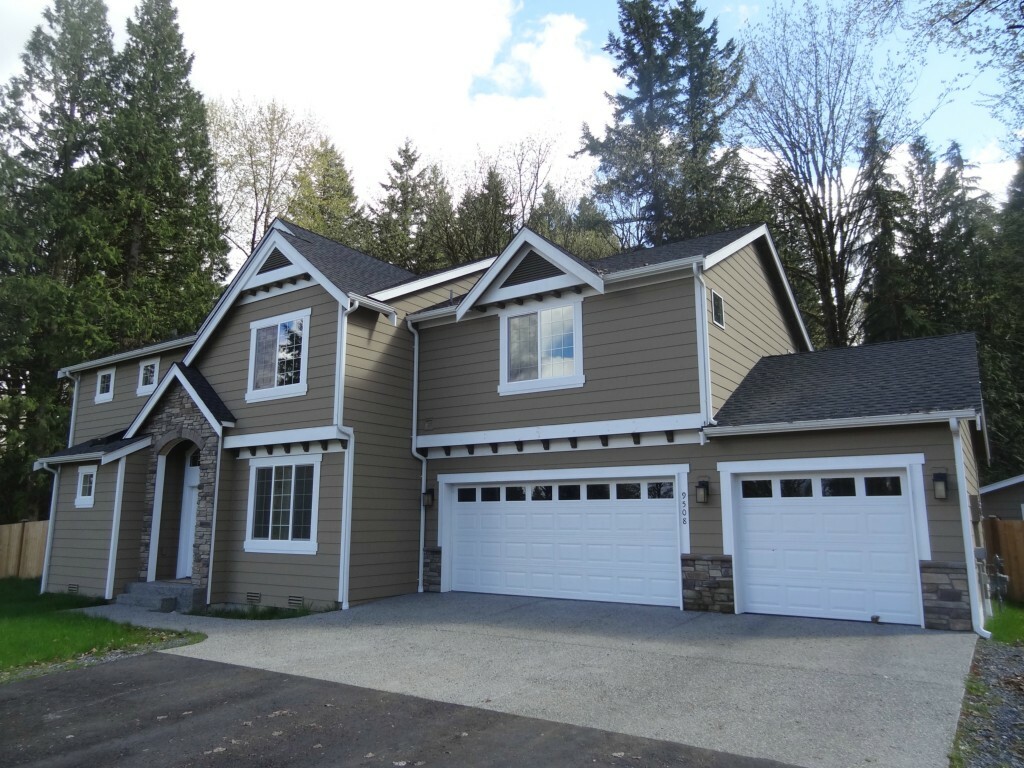 Property Photo: 9508 172nd St SE WA 98296