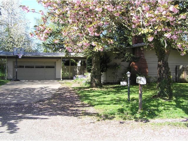 Property Photo:  310 SE 3rd St  WA 98604 