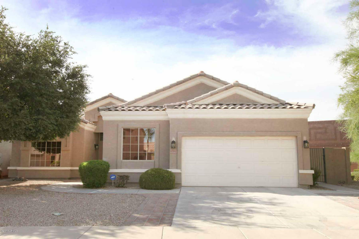 Property Photo:  1040 W Longhorn Drive  AZ 85286 