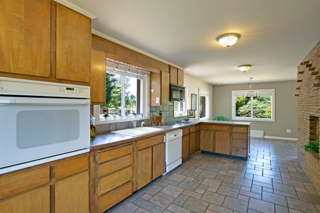 Property Photo:  28403 SE 204th St  WA 98038 