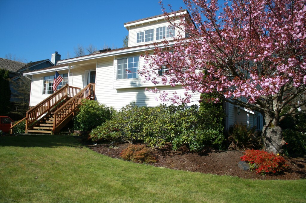 Property Photo:  2679 Elm Dr  WA 98036 