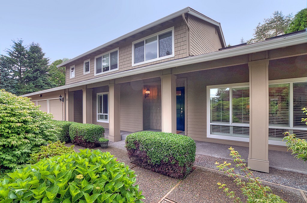Property Photo: 23 Newport Key WA 98006