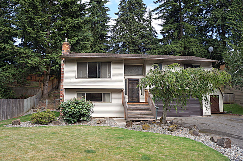 Property Photo: 8001 E Glen Dr WA 98203