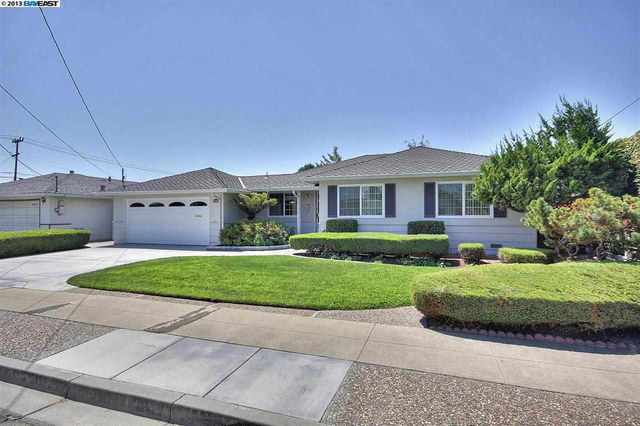 Property Photo:  37795 Alta Ct  CA 94536-7069 