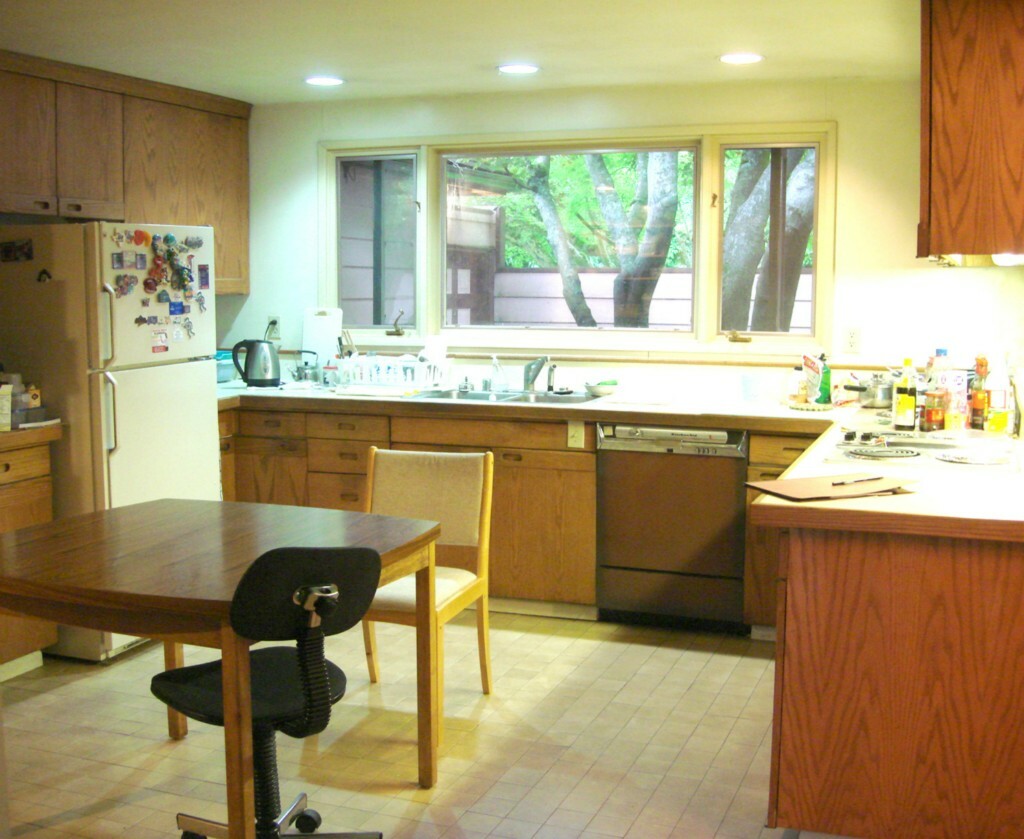 Property Photo:  10012 Densmore Ave N  WA 98133 