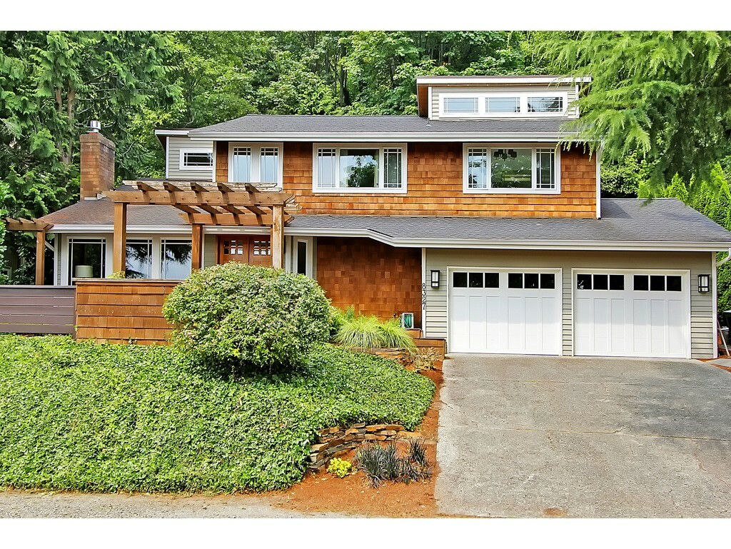 Property Photo: 8327 E Mercer Wy WA 98040