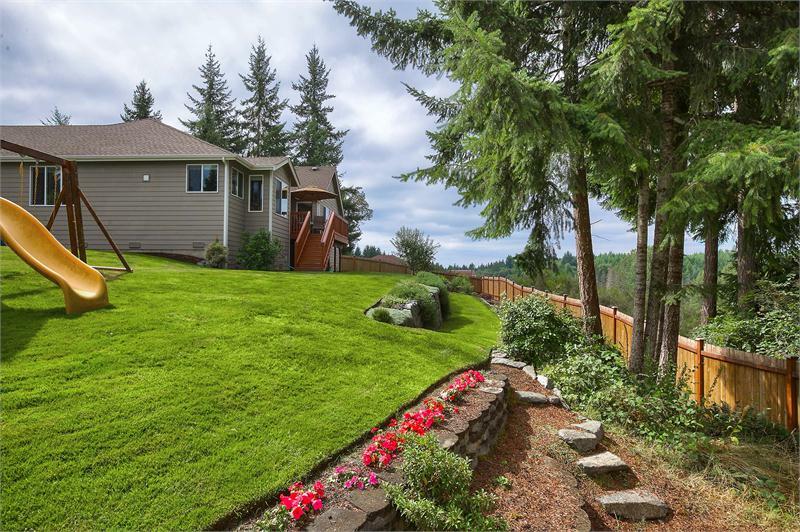 Property Photo:  601 E Soderberg  WA 98524 