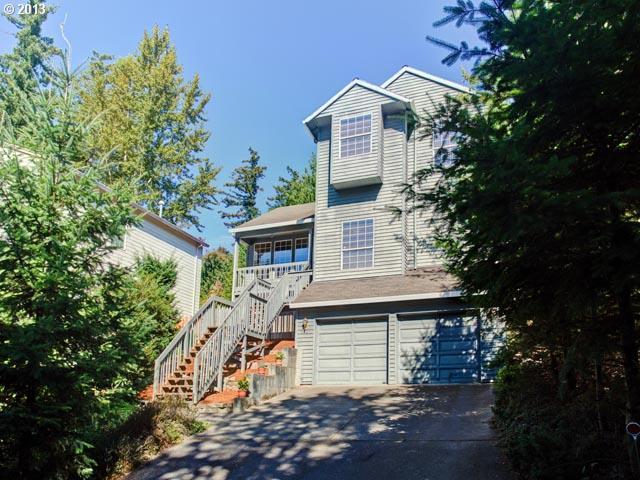 Property Photo: 9424 SW Wood Pkwy OR 97219