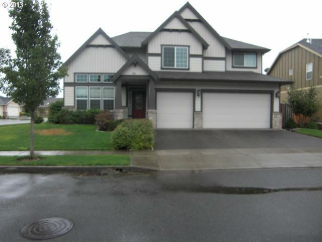 Property Photo:  1663 S 14th Cir  WA 98642 