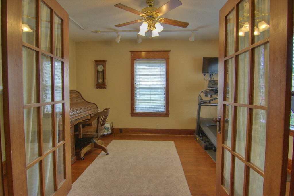Property Photo: 3825 S J St WA 98418