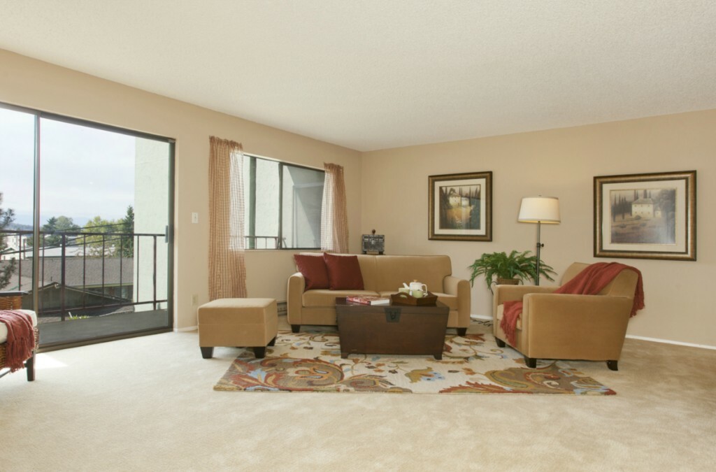 Property Photo: 3635 Fremont Ave N 203 WA 98103