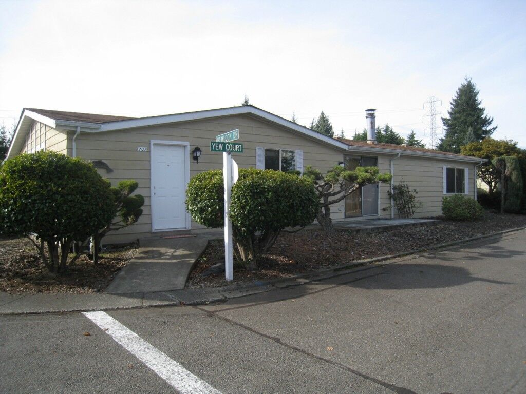 Property Photo: 201 Union Avenue S 207 WA 98059