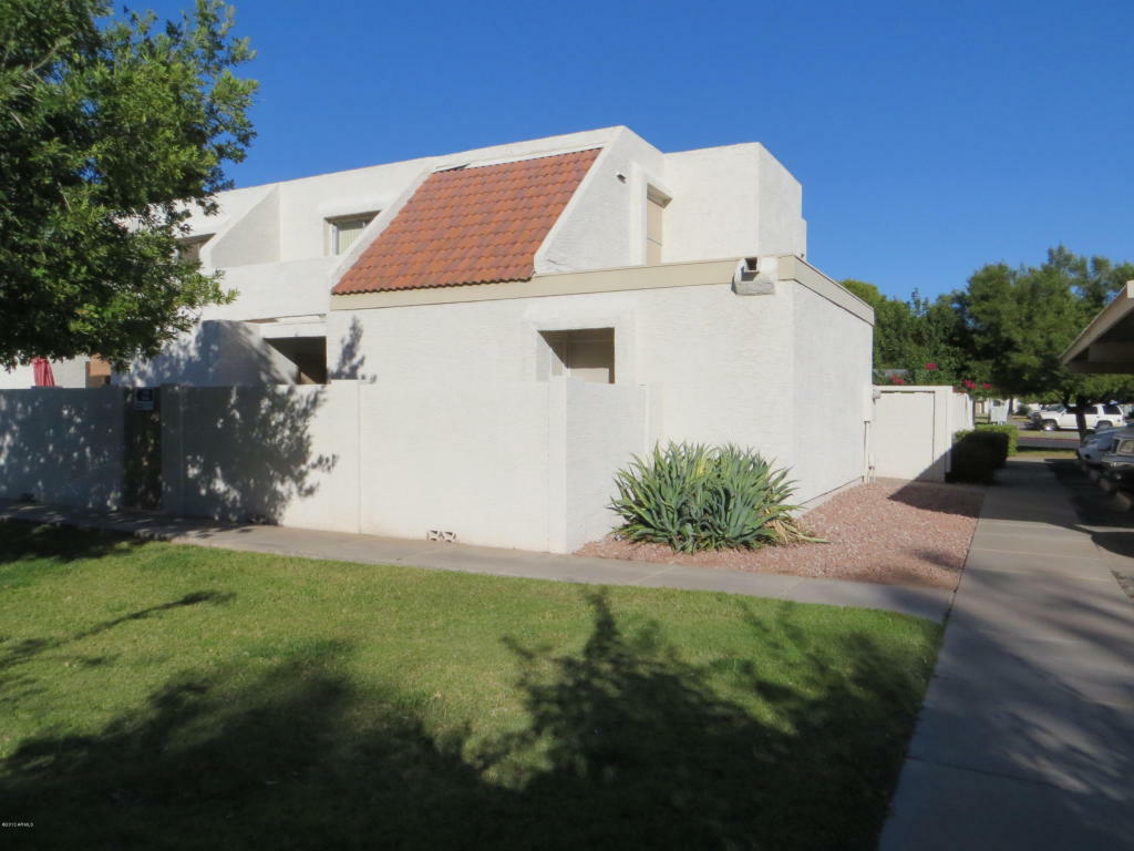 Property Photo:  1342 W Emerald Avenue 350  AZ 85202 