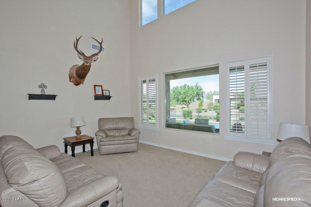 Property Photo:  642 E Torrey Pines Place  AZ 85249 