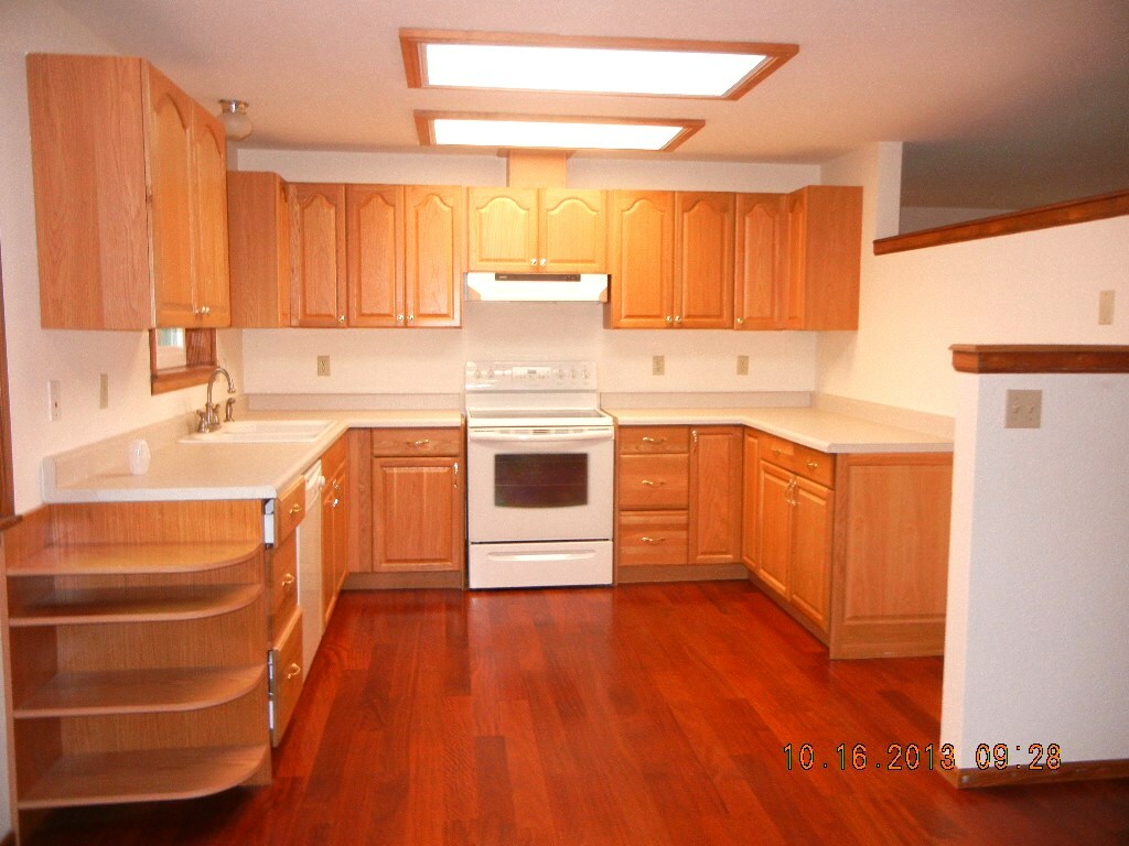 Property Photo: 6607 44th Ave E WA 98443