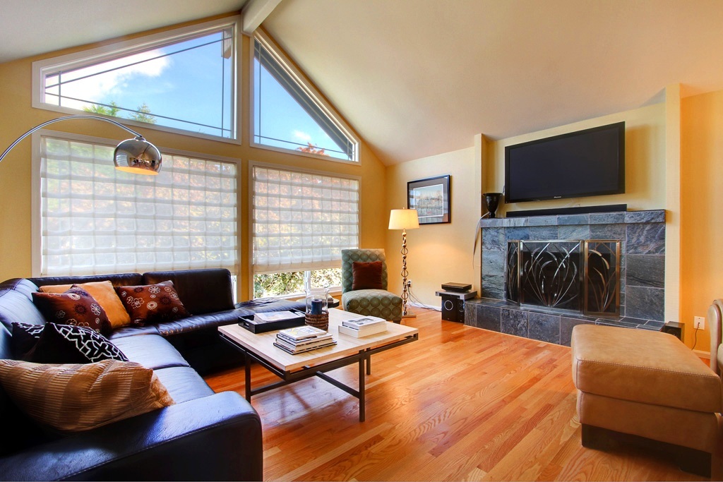 Property Photo: 11803 SE 65th St WA 98006