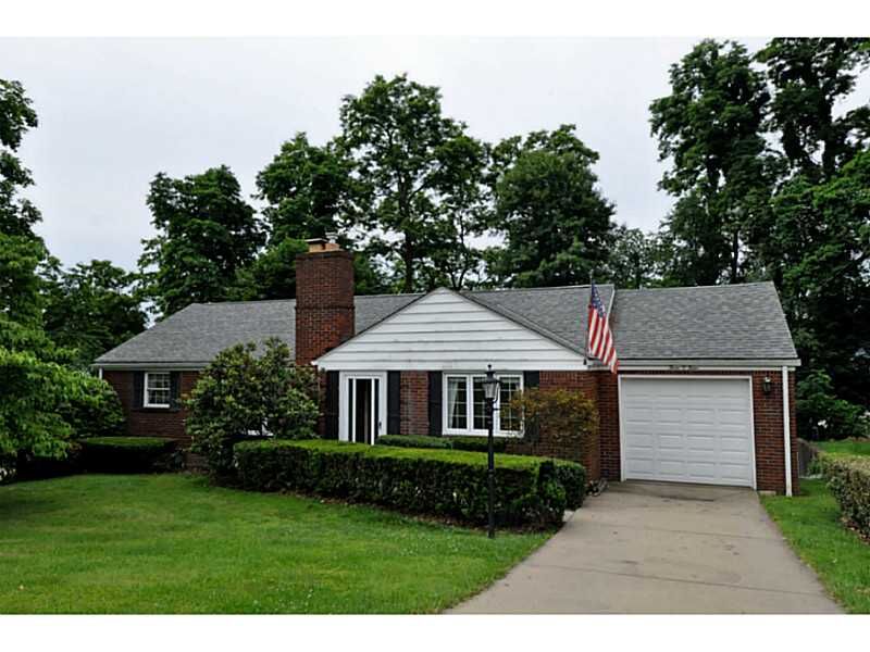 Property Photo:  304 Canterbury Drive  PA 15238 