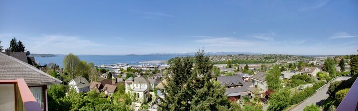 Property Photo:  1622 9th Ave W  WA 98119 