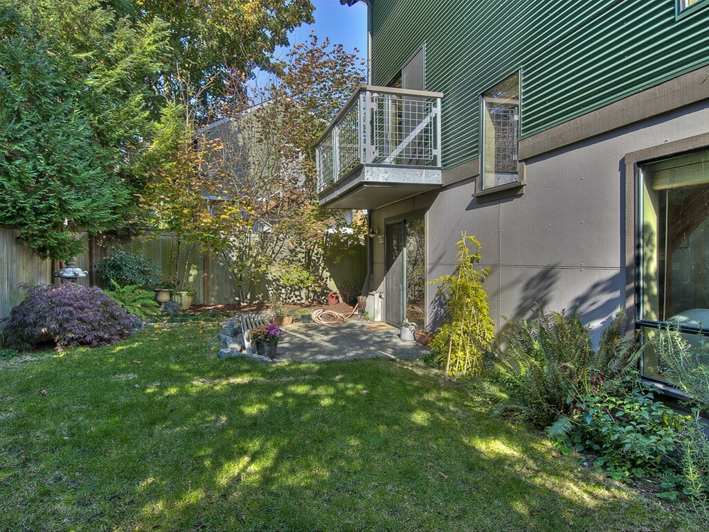 Property Photo:  3617 Greenwood Ave N  WA 98103 