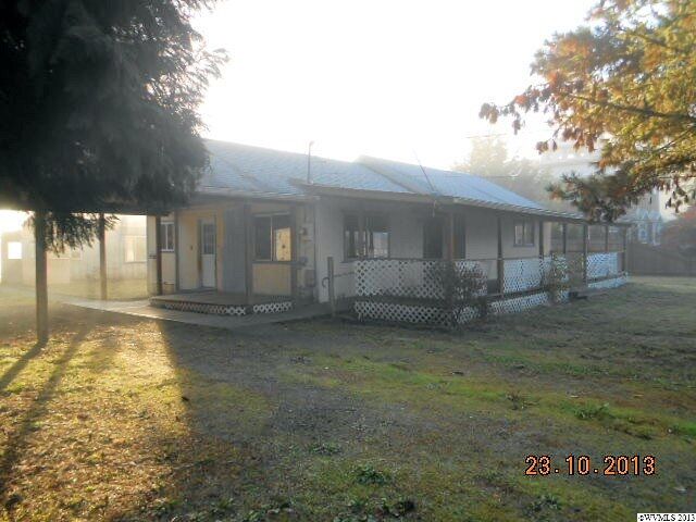 Property Photo:  1193  38th Av  OR 97386 