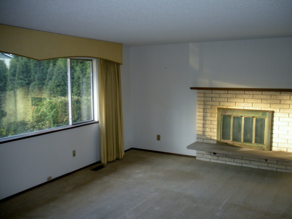 Property Photo:  15728 Stone Ave N  WA 98133 