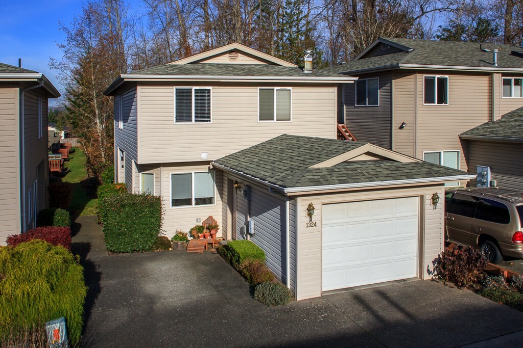 Property Photo:  1324 Whatcom St  WA 98229 