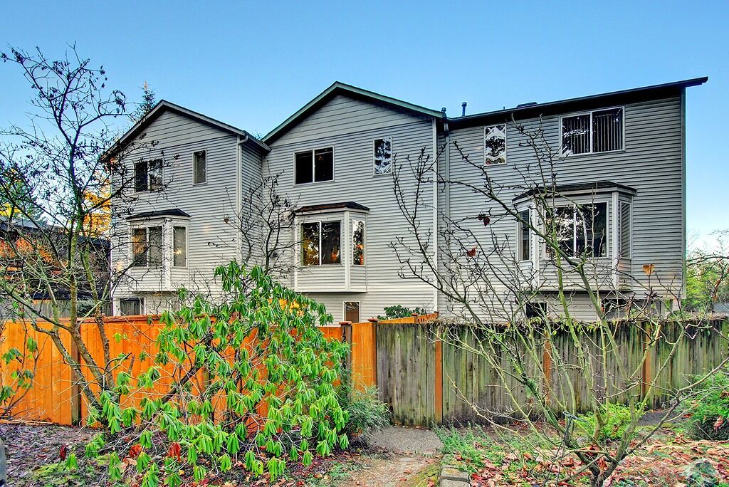 Property Photo: 12344 Hiram Place NE WA 98125