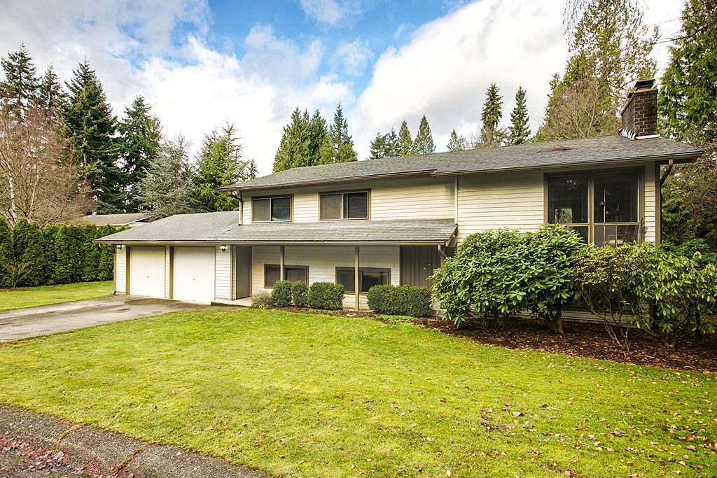 Property Photo:  12908 NE 78th Place  WA 98033 