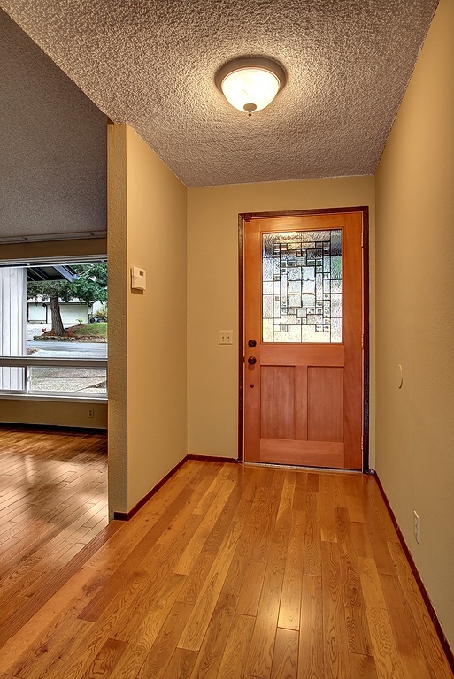 Property Photo: 6733 128th Ave SE WA 98006