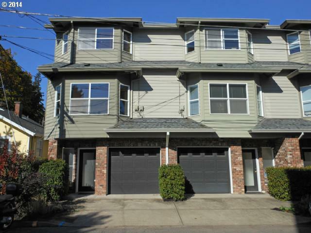 Property Photo: 3417 SW Moss St OR 97219