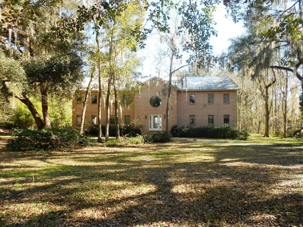 Property Photo: 211 Brickyard Road FL 32068