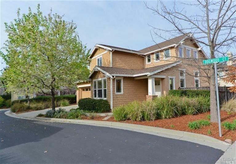 Property Photo: 2 Dogwood Court CA 94903