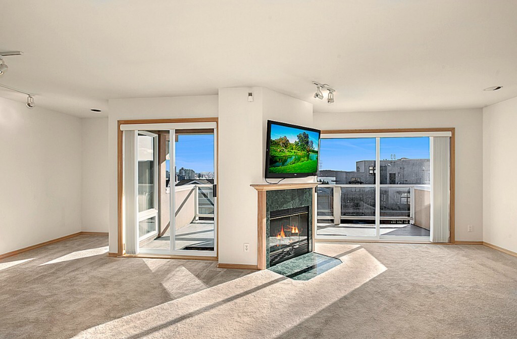 Property Photo:  12 Ward St A303  WA 98109 