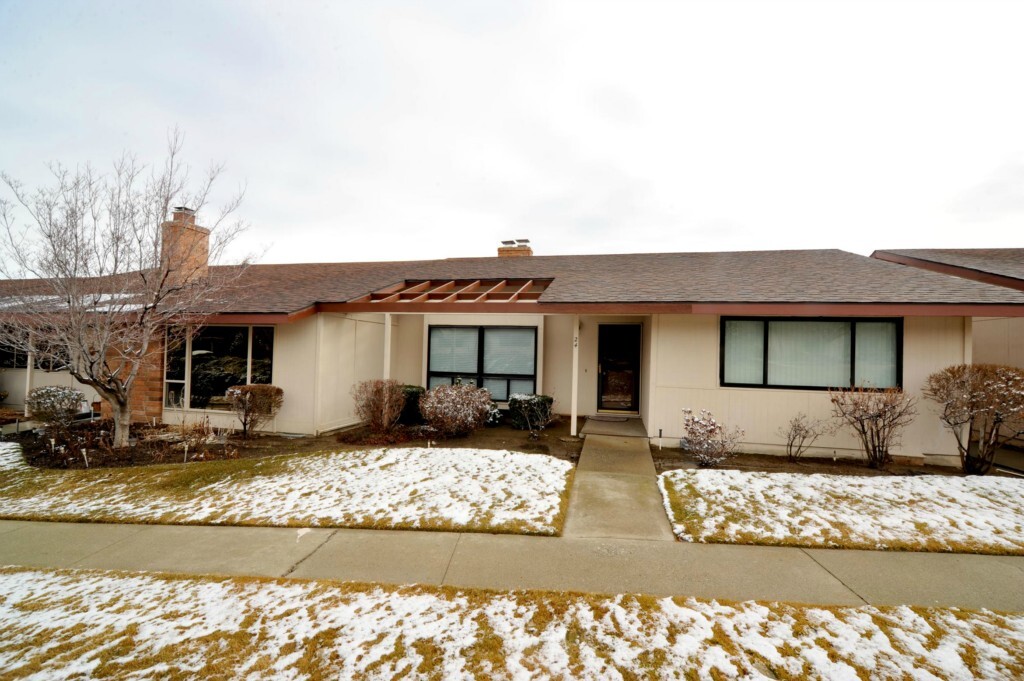 Property Photo: 300 S Elliott 24 WA 98801