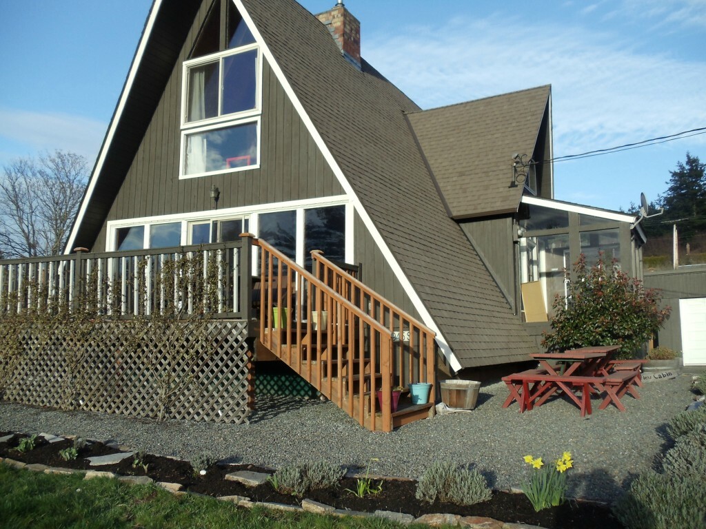 Property Photo: 945 Sands View Rd WA 98282