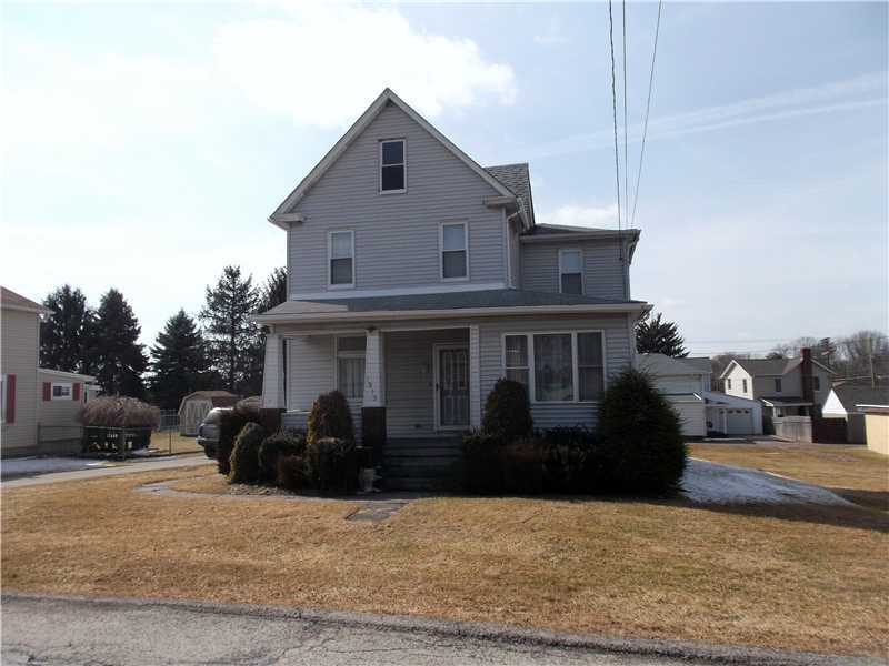 Property Photo:  1913 Walnut Drive  PA 15650 