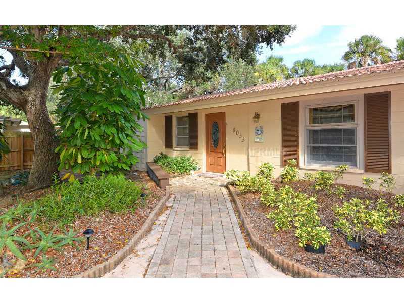 Property Photo:  5033 Commonwealth Drive  FL 34242 