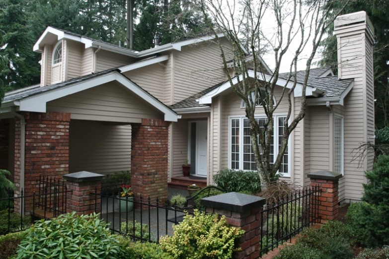Property Photo: 14500 21st Ct SE WA 98012