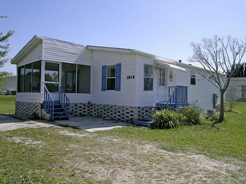 Property Photo:  1819 Harbor Avenue  FL 33982 