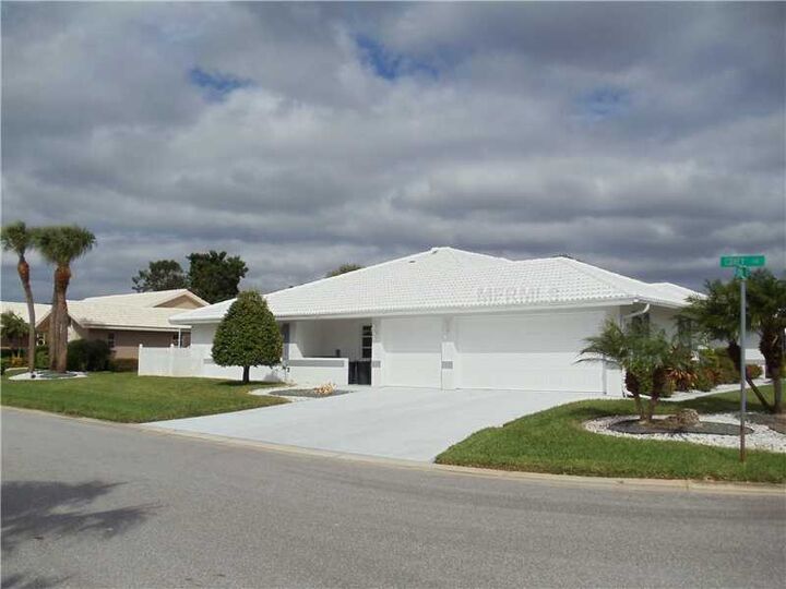 Property Photo: 1271 Covey Court FL 34293