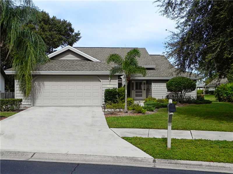 Property Photo: 3611 Crystal Lakes Court FL 34235