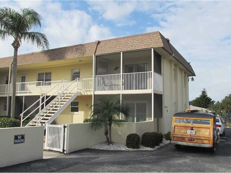 Property Photo:  409 Manatee Court 214  FL 34285 