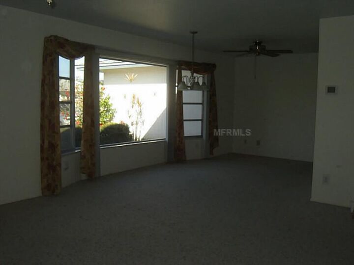 Property Photo:  544 Glen Oak Road  FL 34293 