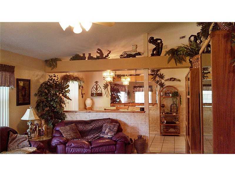 Property Photo: 815 Florida Avenue FL 34683