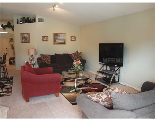 Property Photo:  10618 Deepbrook Drive  FL 33569 