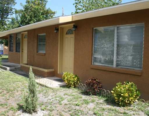 Property Photo:  1811 36th Avenue W  FL 34205 