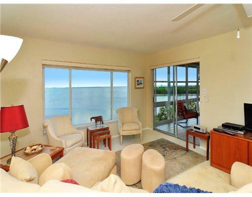 Property Photo:  4800 Gulf Of Mexico Drive Ph3  FL 34228 